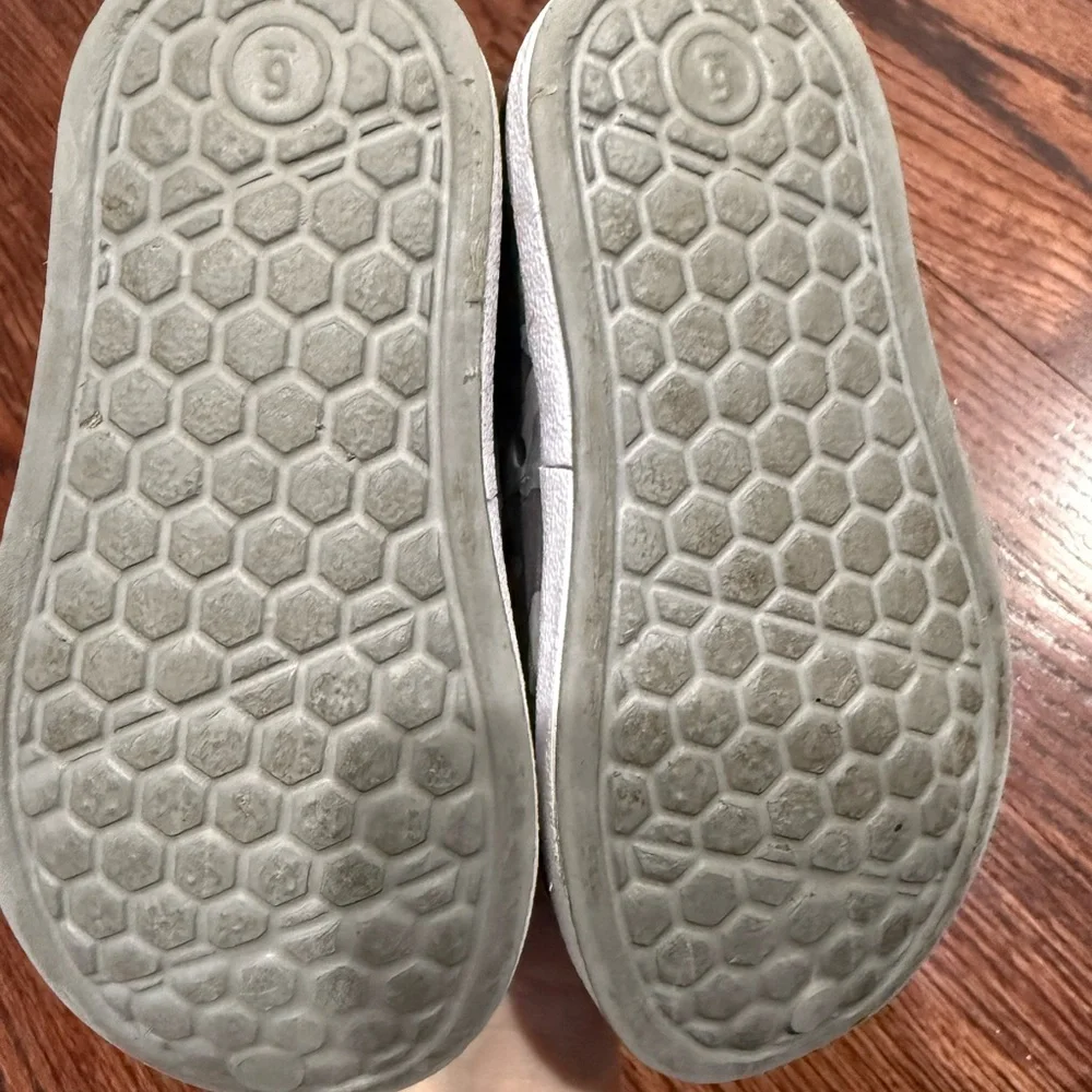 Cat & Jack Gray/Green Camouflage Toddler Slip-On Water Shoes - Size 6
